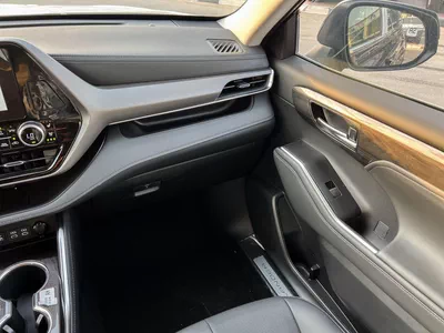 Toyota Highlander LTD HEV 2.5L - EXPORT ONLY-20