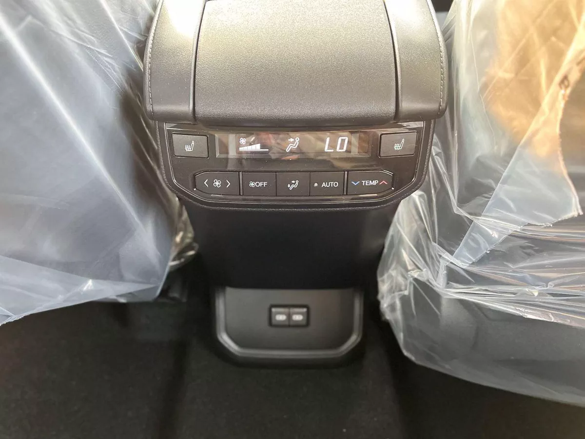 Toyota Highlander LTD HEV 2.5L - EXPORT ONLY-14-0
