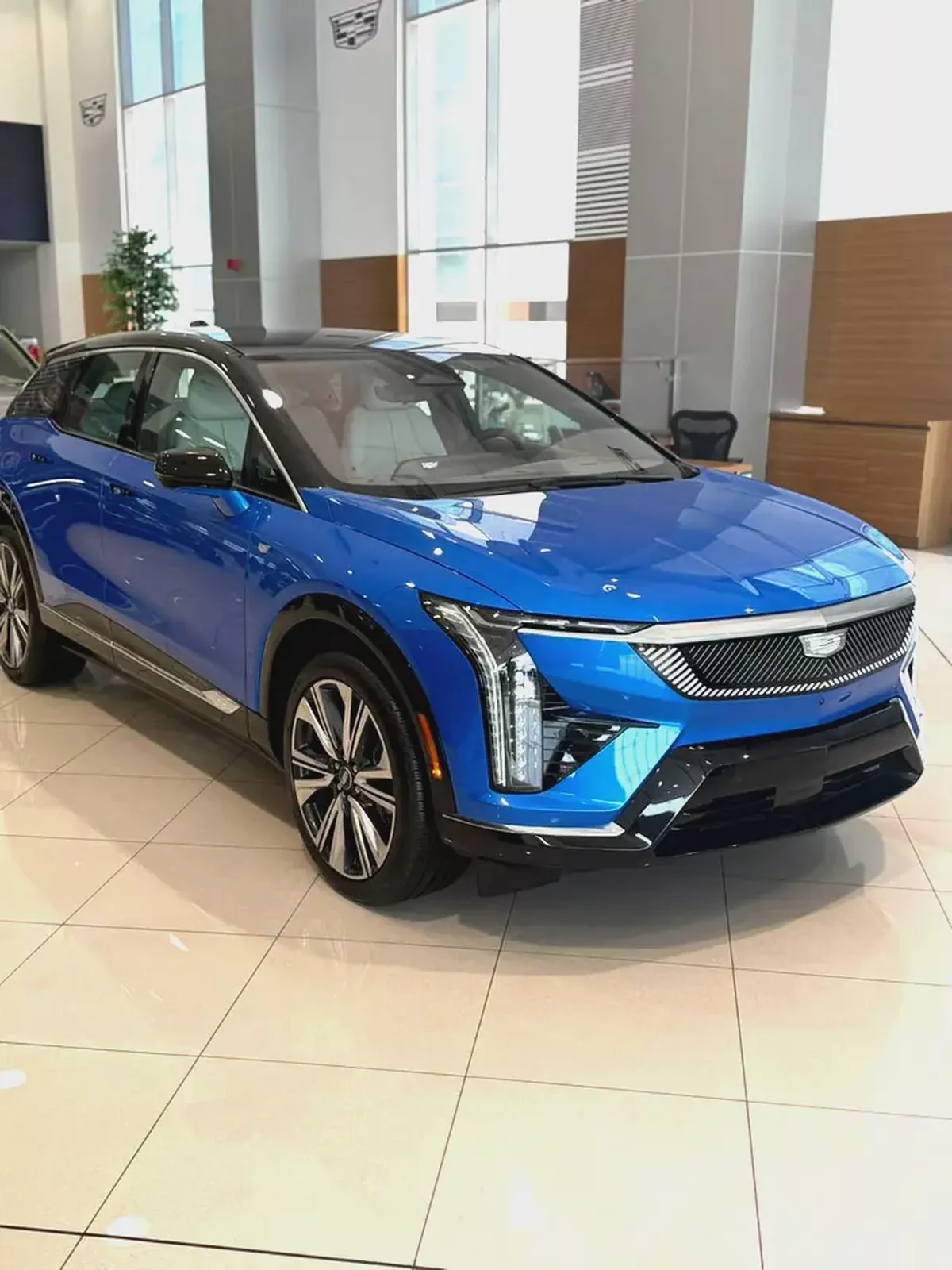2025 Cadillac Optiq Luxury | GCC Specs | Brand New Electric SUV-2-2