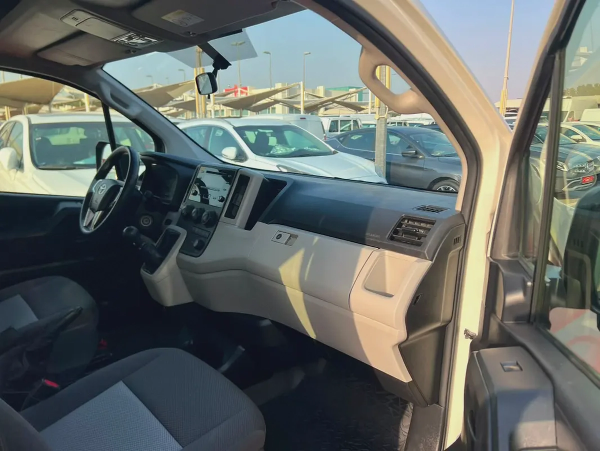 2022 Toyota Hiace | 13 Seats | Cruise Control | GCC | Manual | Clean | Ref#1066-9-9