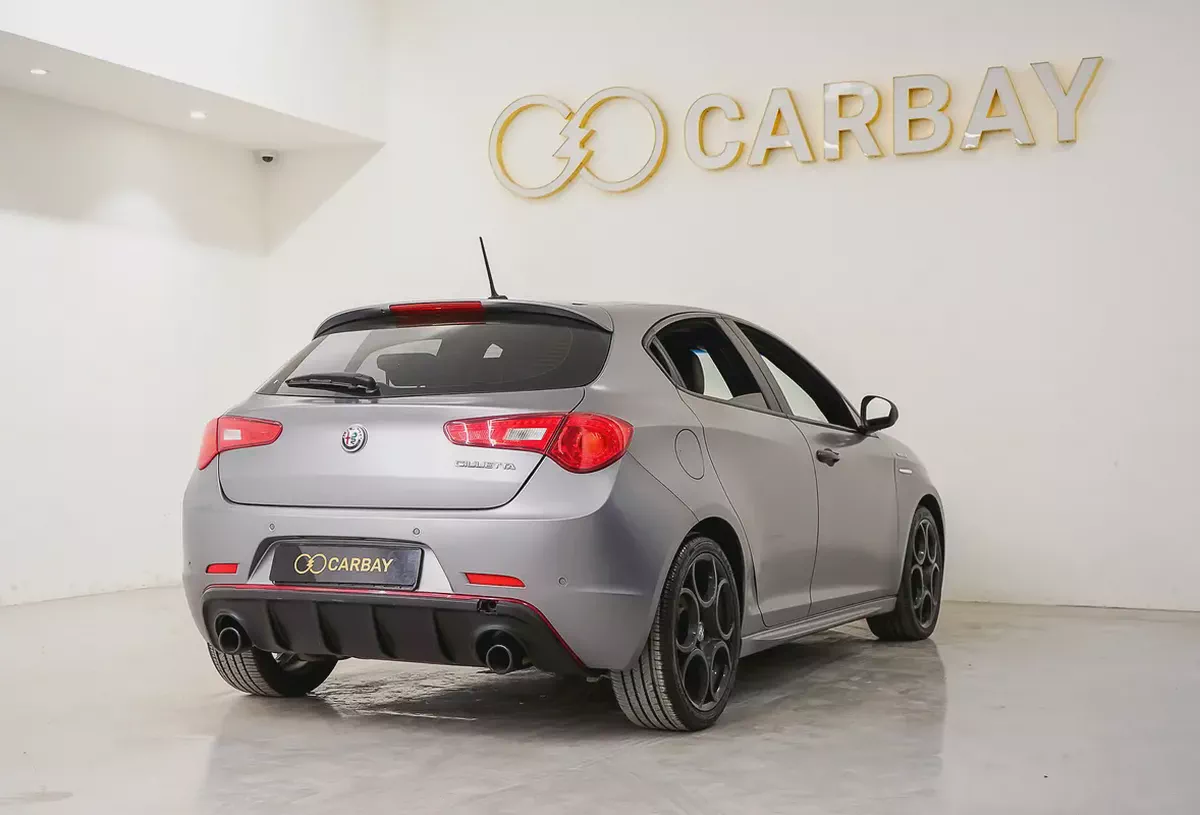 AED 548 PM | ALFA ROMEO GIULIETTA VELOCE 2021 | UNDER AGENCY WARRANTY JUNE 2026 | GCC-4-4
