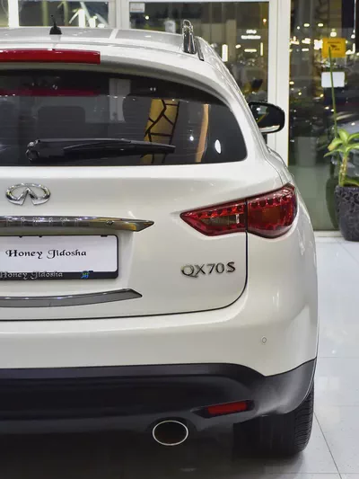 EXCELLENT DEAL for our Infiniti QX70s ( 2016 Model ) in White Color GCC Specs-8