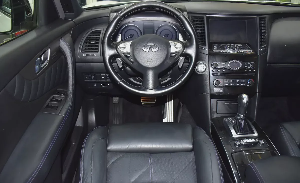 EXCELLENT DEAL for our Infiniti QX70s ( 2016 Model ) in White Color GCC Specs-11-11