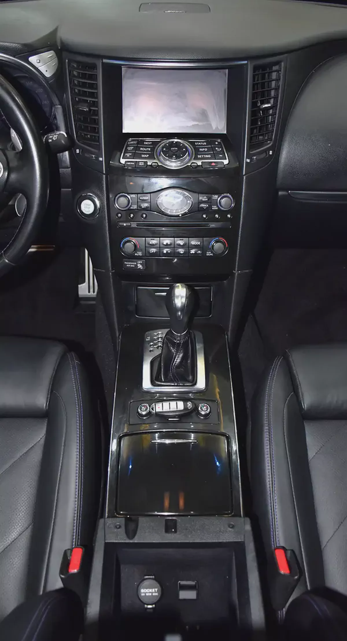 EXCELLENT DEAL for our Infiniti QX70s ( 2016 Model ) in White Color GCC Specs-15-15