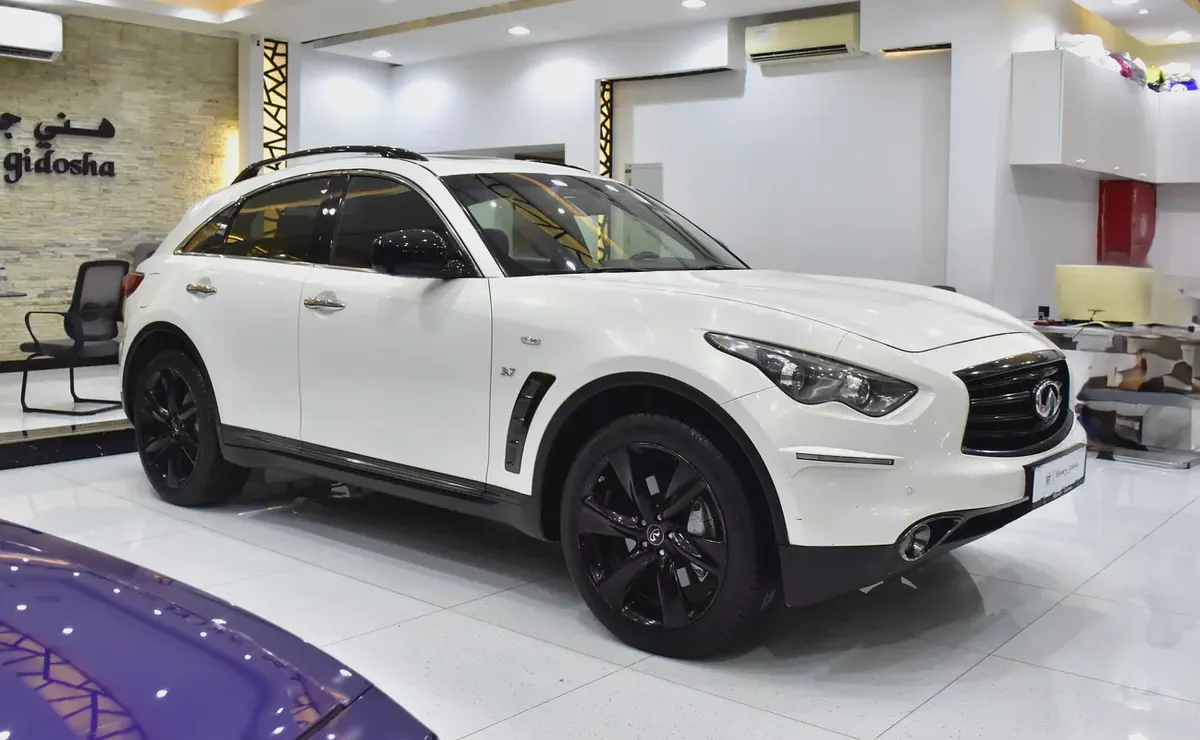 EXCELLENT DEAL for our Infiniti QX70s ( 2016 Model ) in White Color GCC Specs-2-2