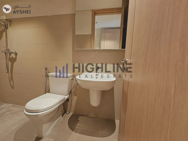 1 Month Free + 5% Disscount | Sea View | Maids Room | Next to Metro | Ready to Move - IN