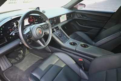 RAMADAN OFFER - 0% DP - UNDER WARRANTY - PORSHCE TAYCAN 4S 2023 -  GCC SPECS-10