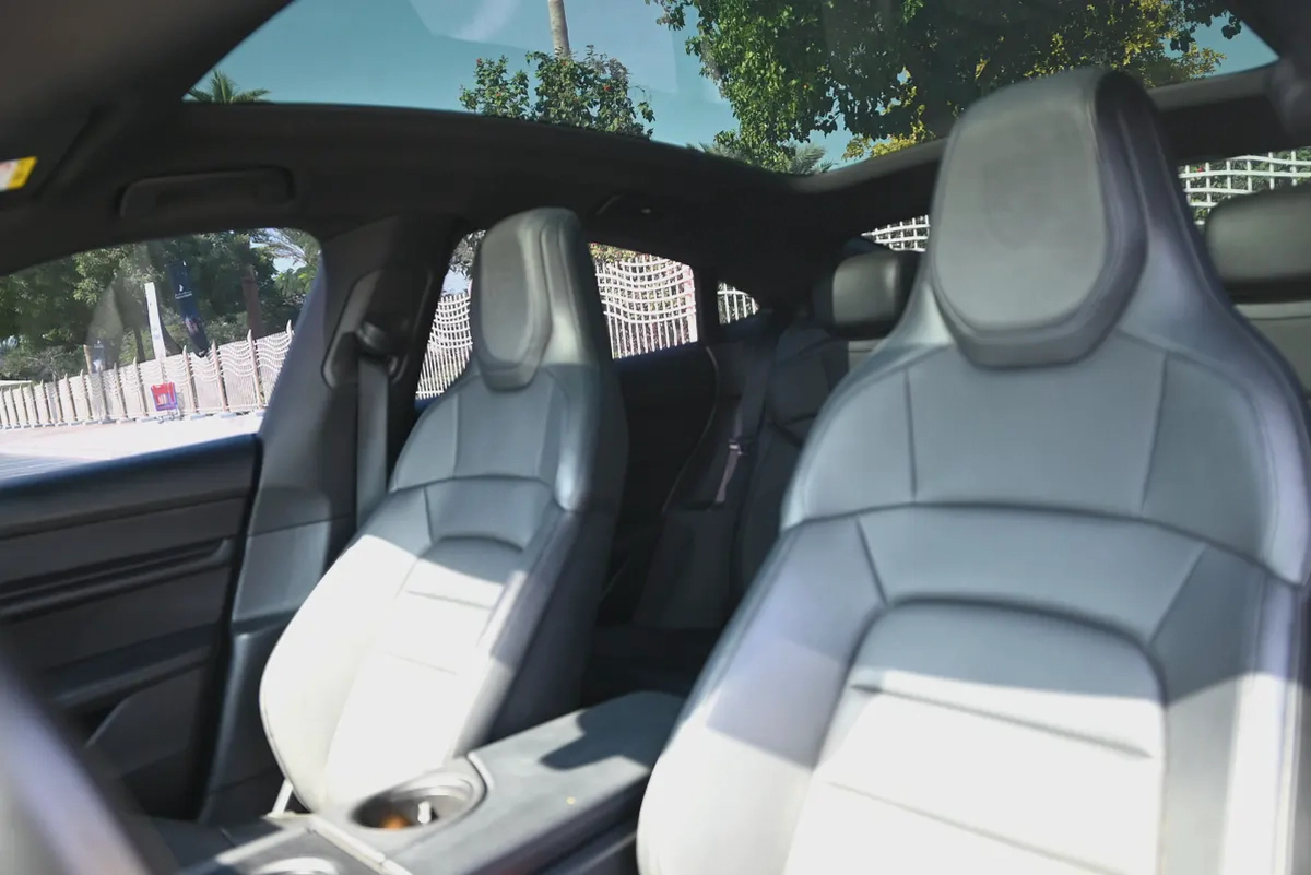 RAMADAN OFFER - 0% DP - UNDER WARRANTY - PORSHCE TAYCAN 4S 2023 -  GCC SPECS-14-14