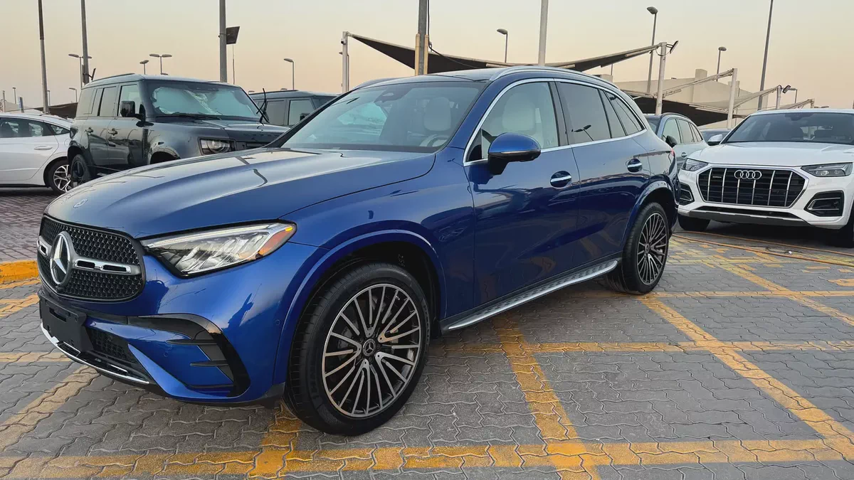 2023 Mercedes-Benz GLC 300 4MATIC - American Specs - GCC Stock