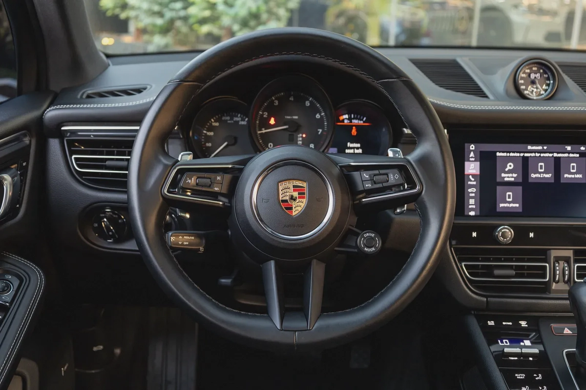 Porsche Macan 2024-18-18