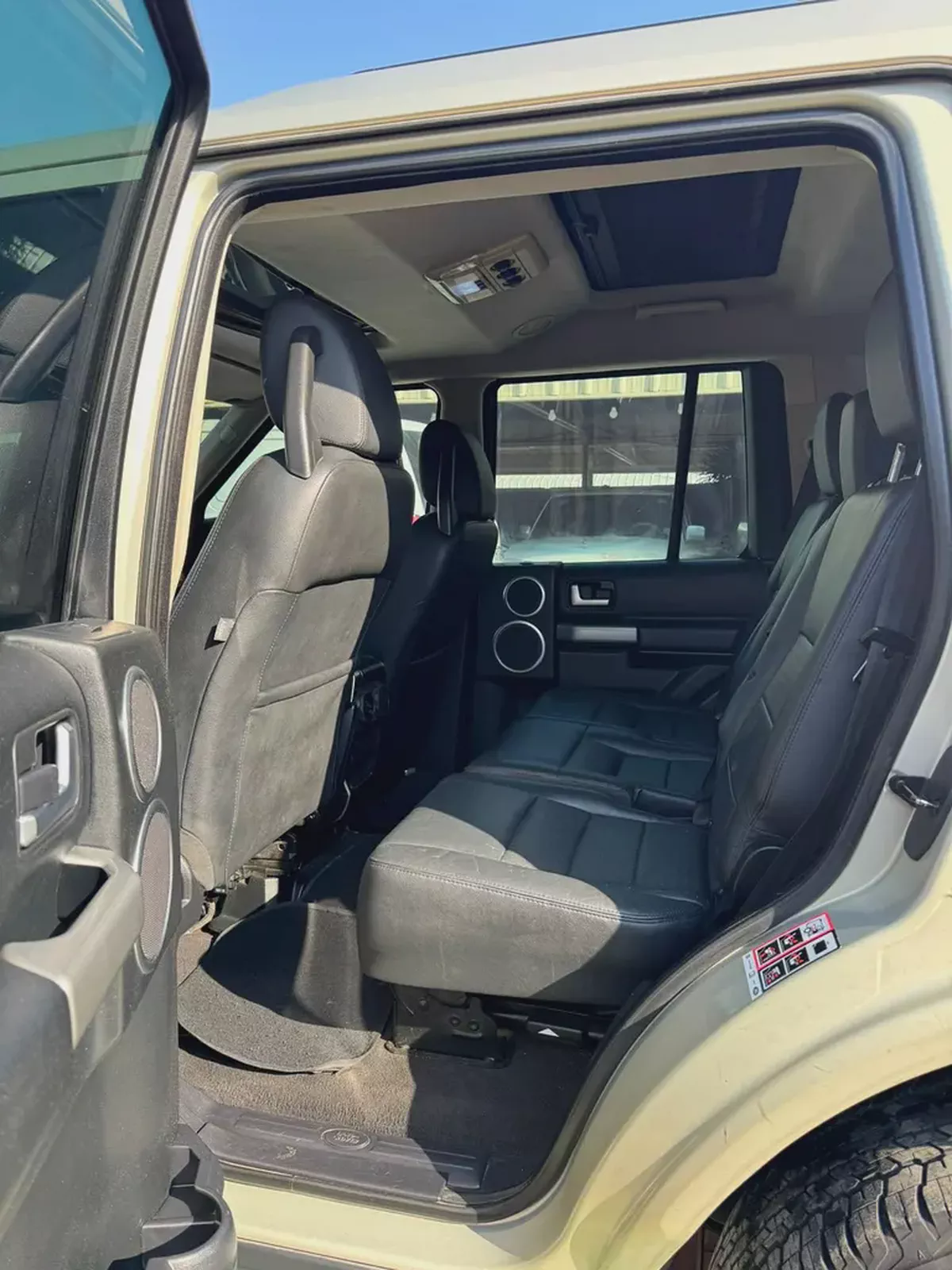 LAND ROVER LR3-7-7