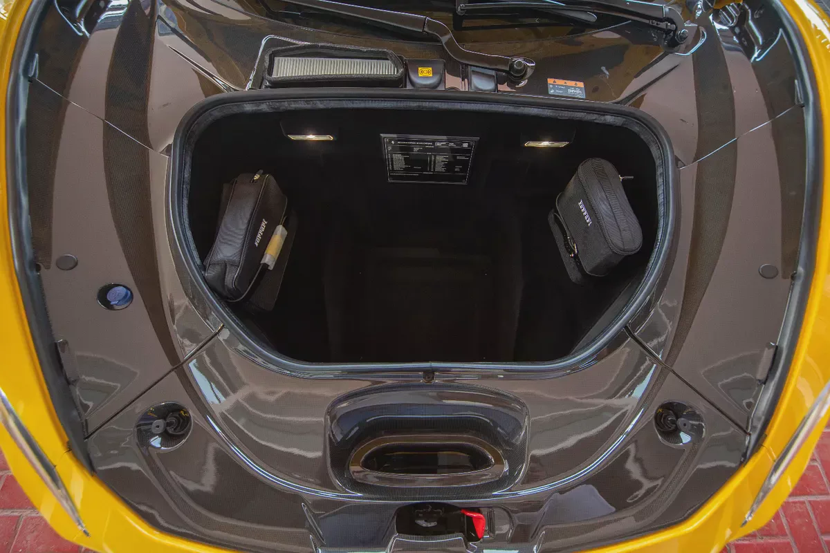 FERRARI F8 TRIBUTO | 2021 | 7,000km | FULL CARBON FIBER |-9-9