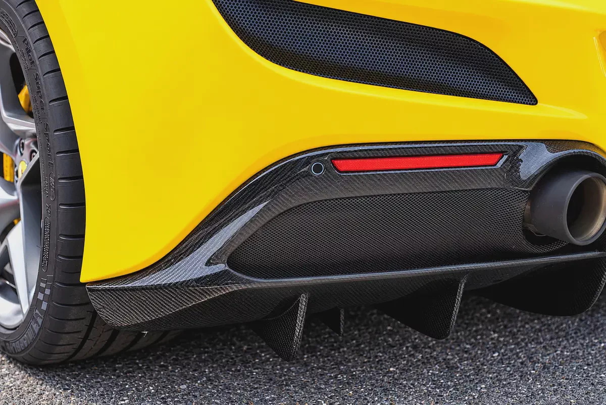 FERRARI F8 TRIBUTO | 2021 | 7,000km | FULL CARBON FIBER |-10-10