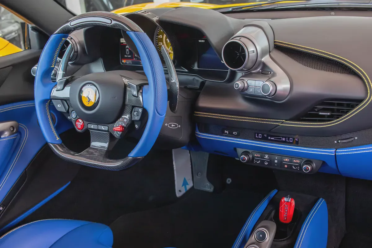 FERRARI F8 TRIBUTO | 2021 | 7,000km | FULL CARBON FIBER |-15-15