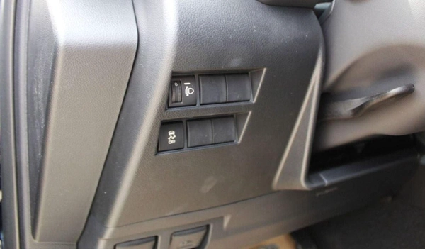 Toyota Land Cruiser LAND CRUISER GXR 4.0L V6 PETROL