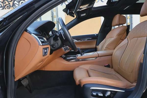 BMW 7-Series-740Li-2016-98000KM-GCC SPECS-EXCELLENT CONDITION