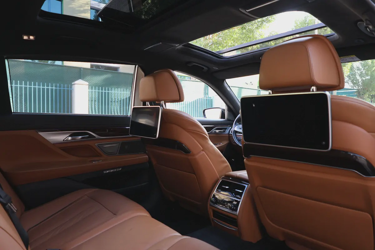 BMW 7-Series-740Li-2016-98000KM-GCC SPECS-EXCELLENT CONDITION-19-19