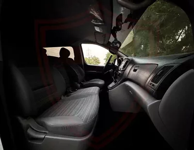 Hyundai H-1 GL 2.4L V4 | GCC Specs | Accident-Free | Excellent Condition | 907/Month-9