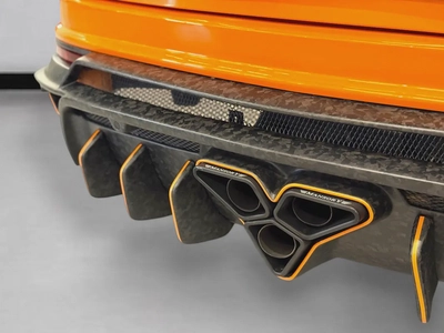 AED 12,780 P.M | 0% DOWN PAYMENT | LAMBORGHINI URUS MANSORY VENATUS EVO S P900 | 4.0L TWIN-TURBO V8-7