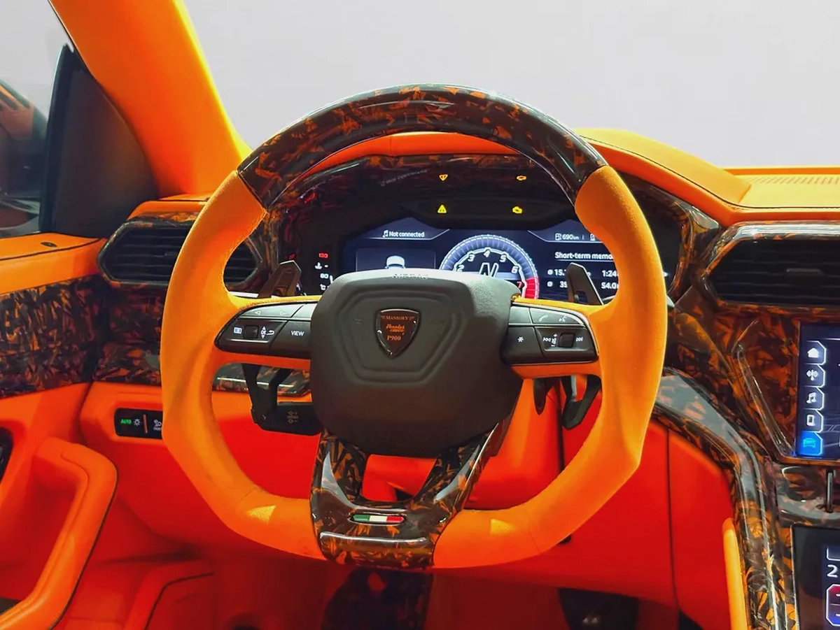 AED 12,780 P.M | 0% DOWN PAYMENT | LAMBORGHINI URUS MANSORY VENATUS EVO S P900 | 4.0L TWIN-TURBO V8