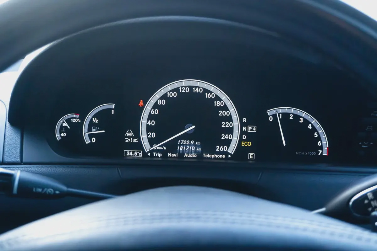 Mercedes-Benz CL 500 4MATIC Blueefficiency 2014, Japanese Specs-16-16