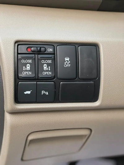 Honda Odyssey Touring 2015 GCC Specs - Family Van-14
