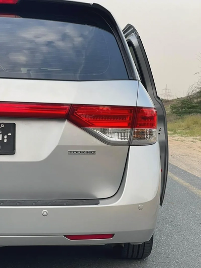 Honda Odyssey Touring 2015 GCC Specs - Family Van-6