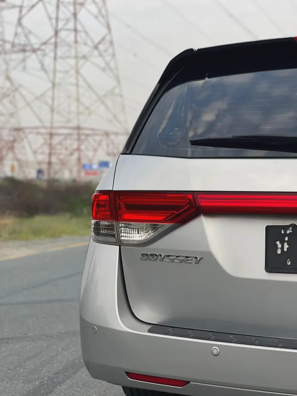 Honda Odyssey Touring 2015 GCC Specs - Family Van