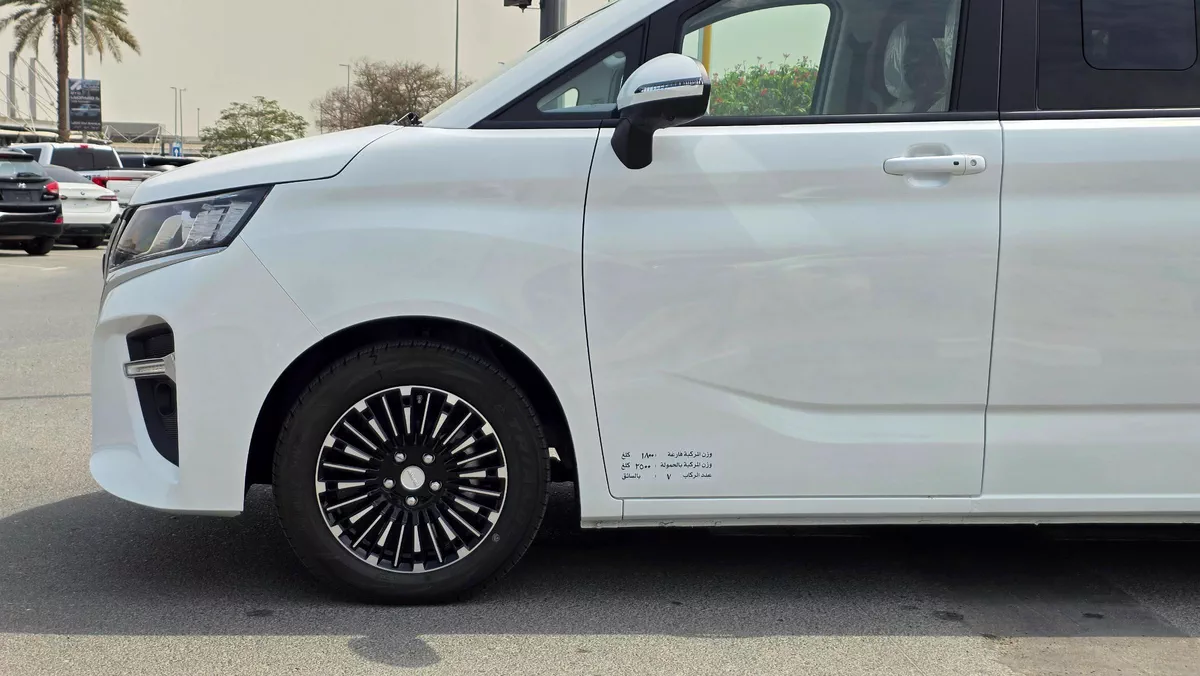 BAW M7 (White)-4-4