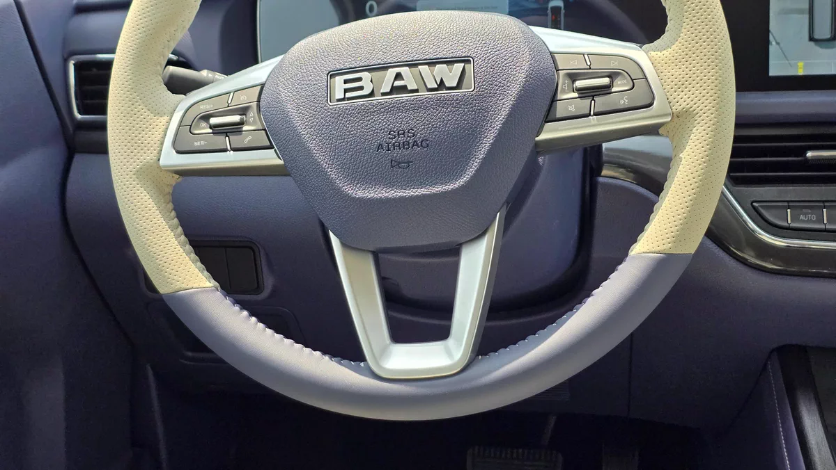 BAW M7 (White)-11-11