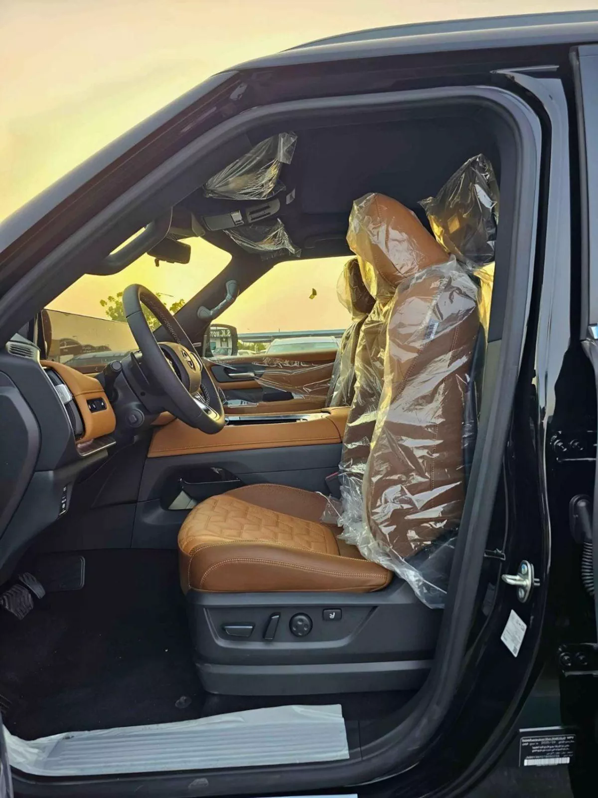 Nissan Patrol NISSAN PATROL SE PLATINUM || FULL OPTION | PETROL AT 3.8L V6 4WD (CODE # NPSEP) PLATINUM BLACK 2026-12-0