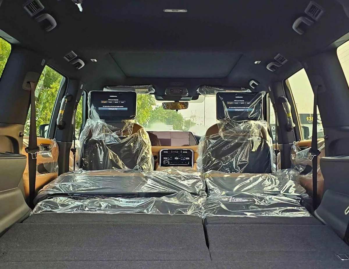 Nissan Patrol NISSAN PATROL SE PLATINUM || FULL OPTION | PETROL AT 3.8L V6 4WD (CODE # NPSEP) PLATINUM BLACK 2026-16-0