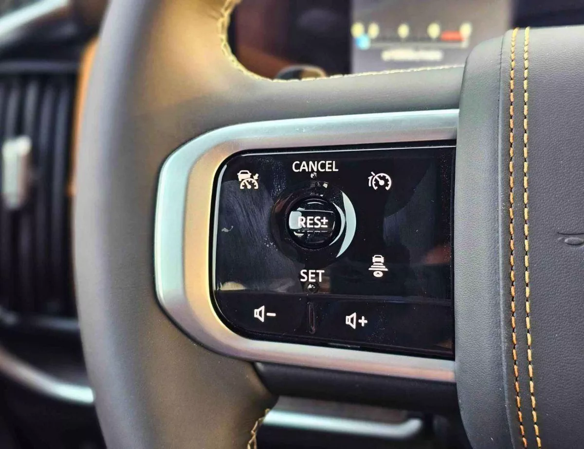 Nissan Patrol NISSAN PATROL SE PLATINUM || FULL OPTION | PETROL AT 3.8L V6 4WD (CODE # NPSEP) PLATINUM BLACK 2026-20-0