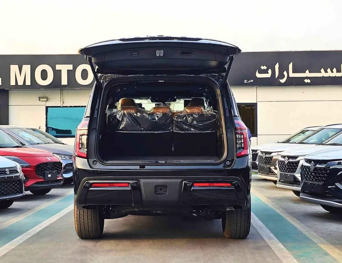Nissan Patrol NISSAN PATROL SE PLATINUM || FULL OPTION | PETROL AT 3.8L V6 4WD (CODE # NPSEP) PLATINUM BLACK 2026-5-0