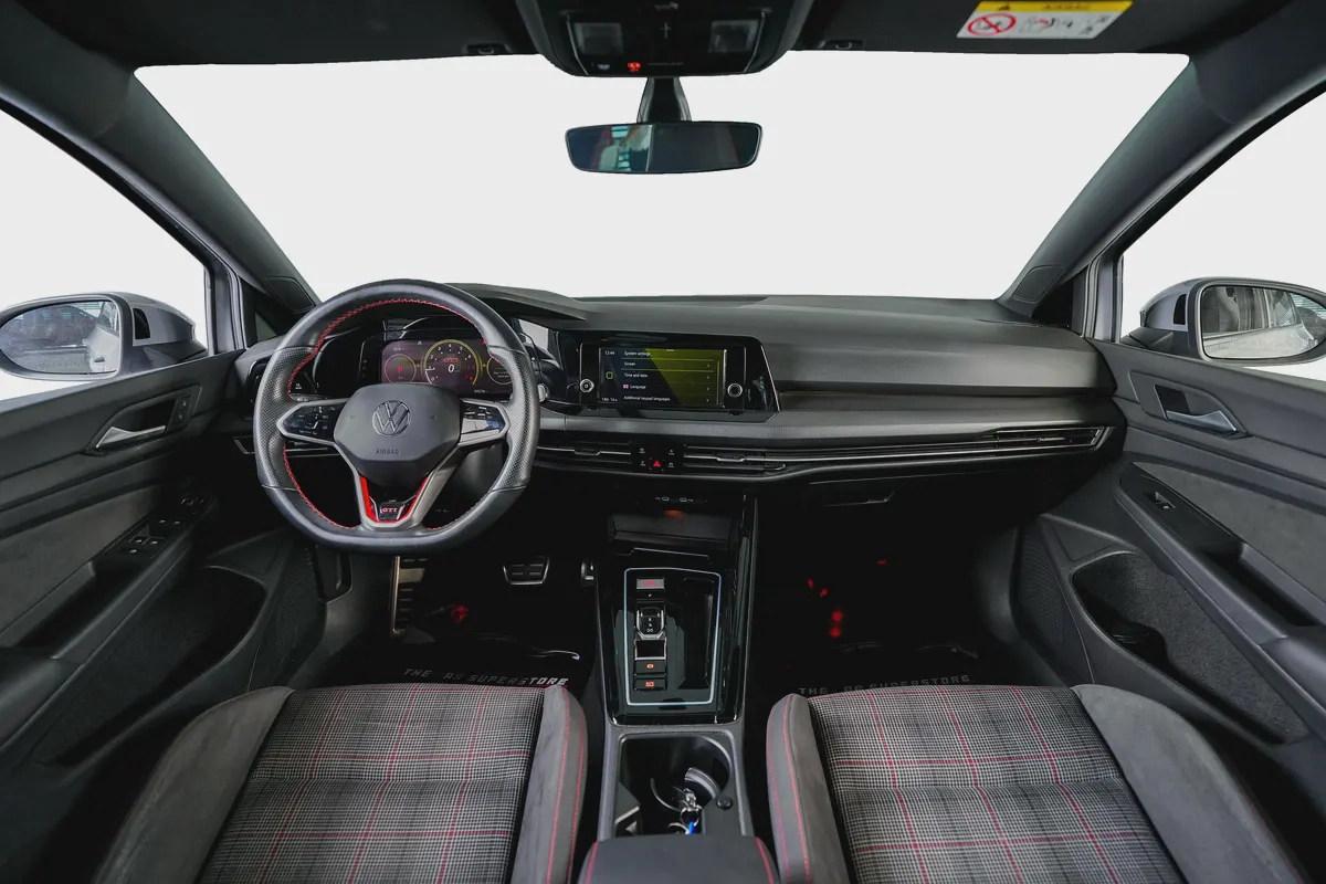 Volkswagen Golf GTI-GCC-Warranty  Service Valid Till September 2028-Full Service in Volkswagen-9-9