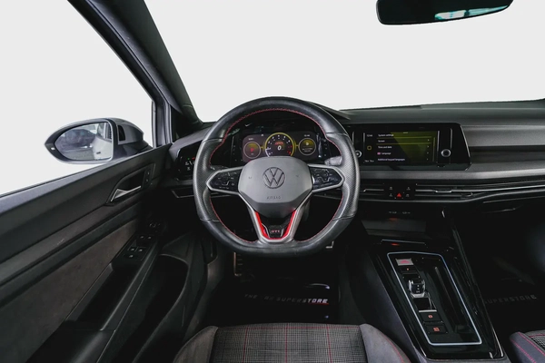 Volkswagen Golf GTI-GCC-Warranty  Service Valid Till September 2028-Full Service in Volkswagen