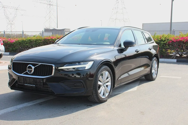 Volvo V60 (wagon) 2021 GCC! Full-service history! Perfect condition!
