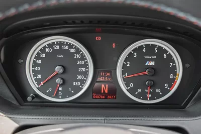 2006 - BMW M6 - IMMACULATE CONDITION - ONLY 48,000 KM DONE-8