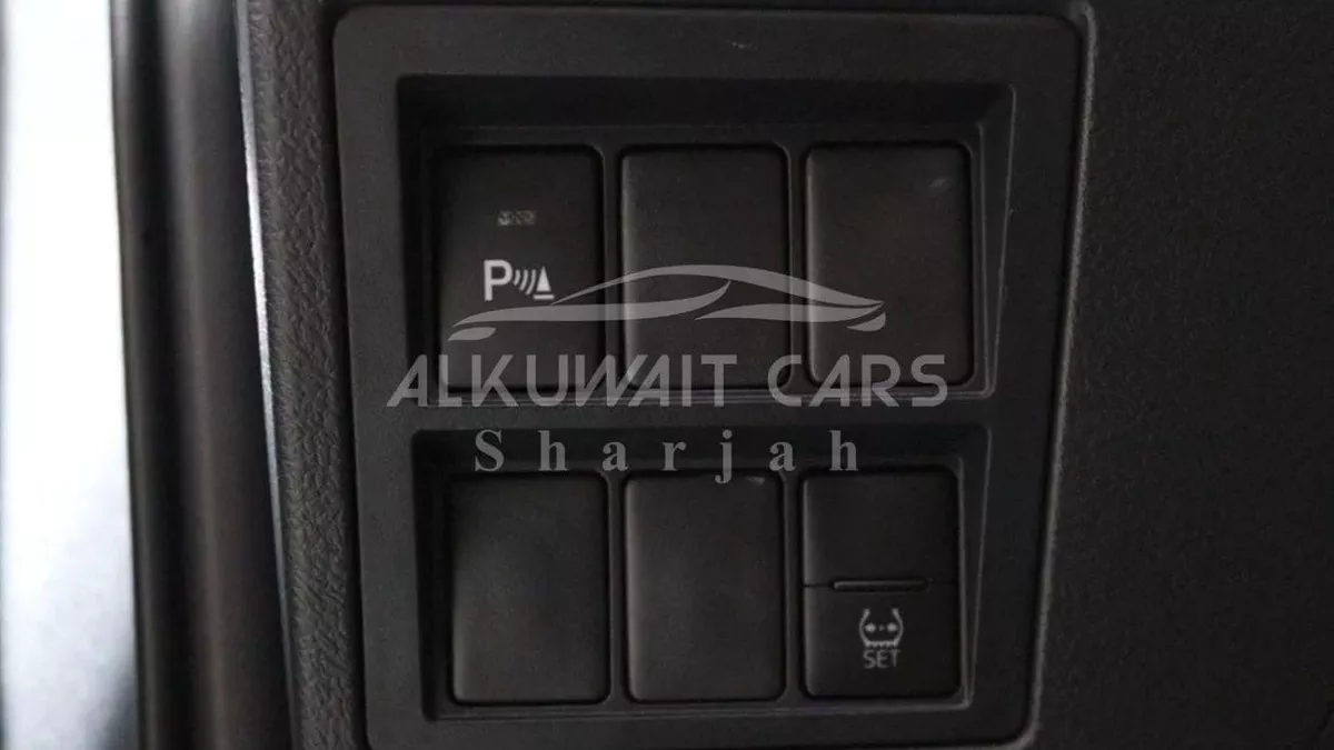 Toyota Fortuner VX1 Toyota Fortuner  4.0L V6 GXR-15-0