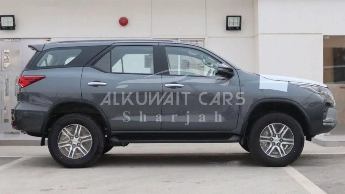 Toyota Fortuner VX1 Toyota Fortuner  4.0L V6 GXR-3-0