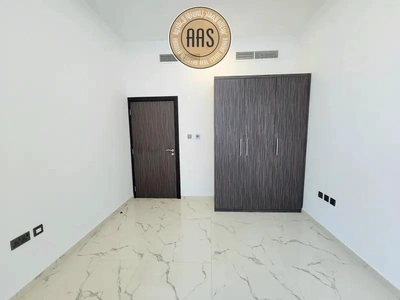 No commission/spacious 2bhk with close kitchen & storage/rent100k/arjan-2