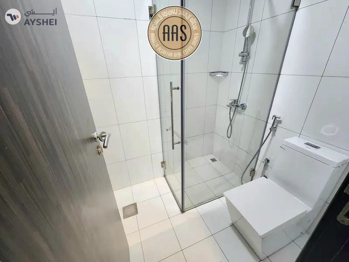 No commission/spacious 2bhk with close kitchen & storage/rent100k/arjan-3-3