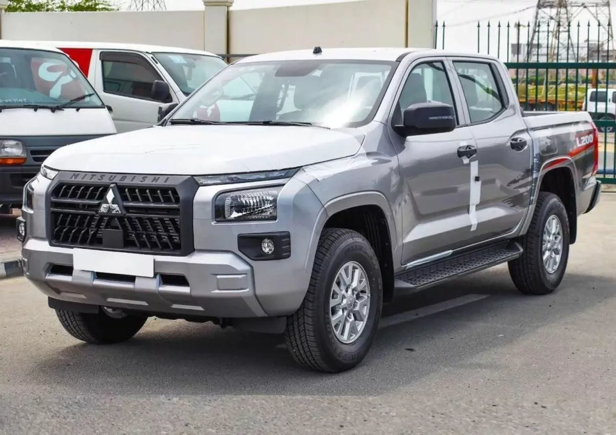 Mitsubishi L200 GLS Mitsubishi L200 / Triton GLX 4WD 2.4L Diesel MT High Line