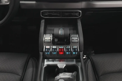 BYD Leopard Titanium 3 Max-13