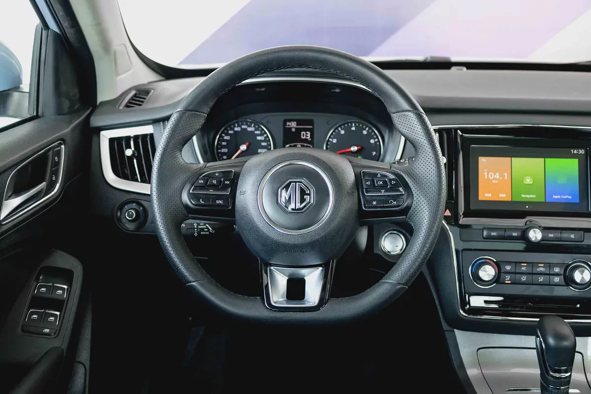 MG RX5 Luxury 2.0L l AED 800 Monthly l GCC | 1 Year Legend Warranty | Free Courtesy Car Included-11-11
