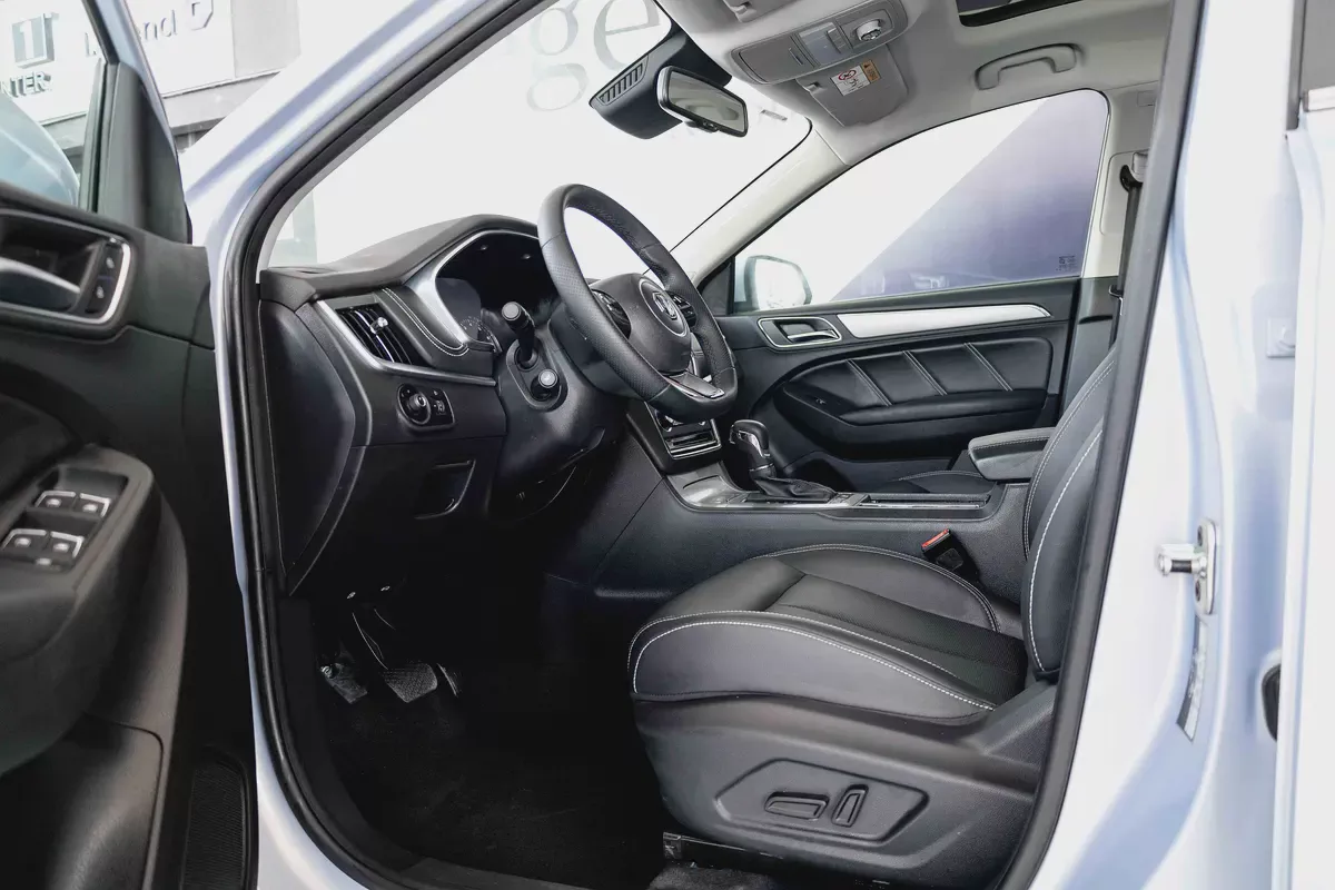 MG RX5 Luxury 2.0L l AED 800 Monthly l GCC | 1 Year Legend Warranty | Free Courtesy Car Included-7-7