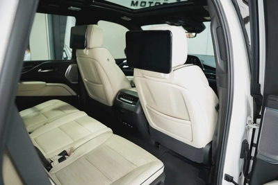 2021 Cadillac Escalade Platinum Luxury | GCC Specs | Low Mileage-13