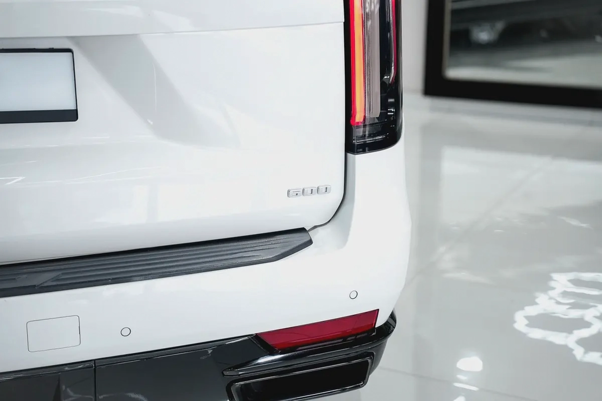 2021 Cadillac Escalade Platinum Luxury | GCC Specs | Low Mileage-18-18