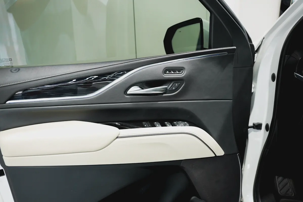 2021 Cadillac Escalade Platinum Luxury | GCC Specs | Low Mileage-6-6