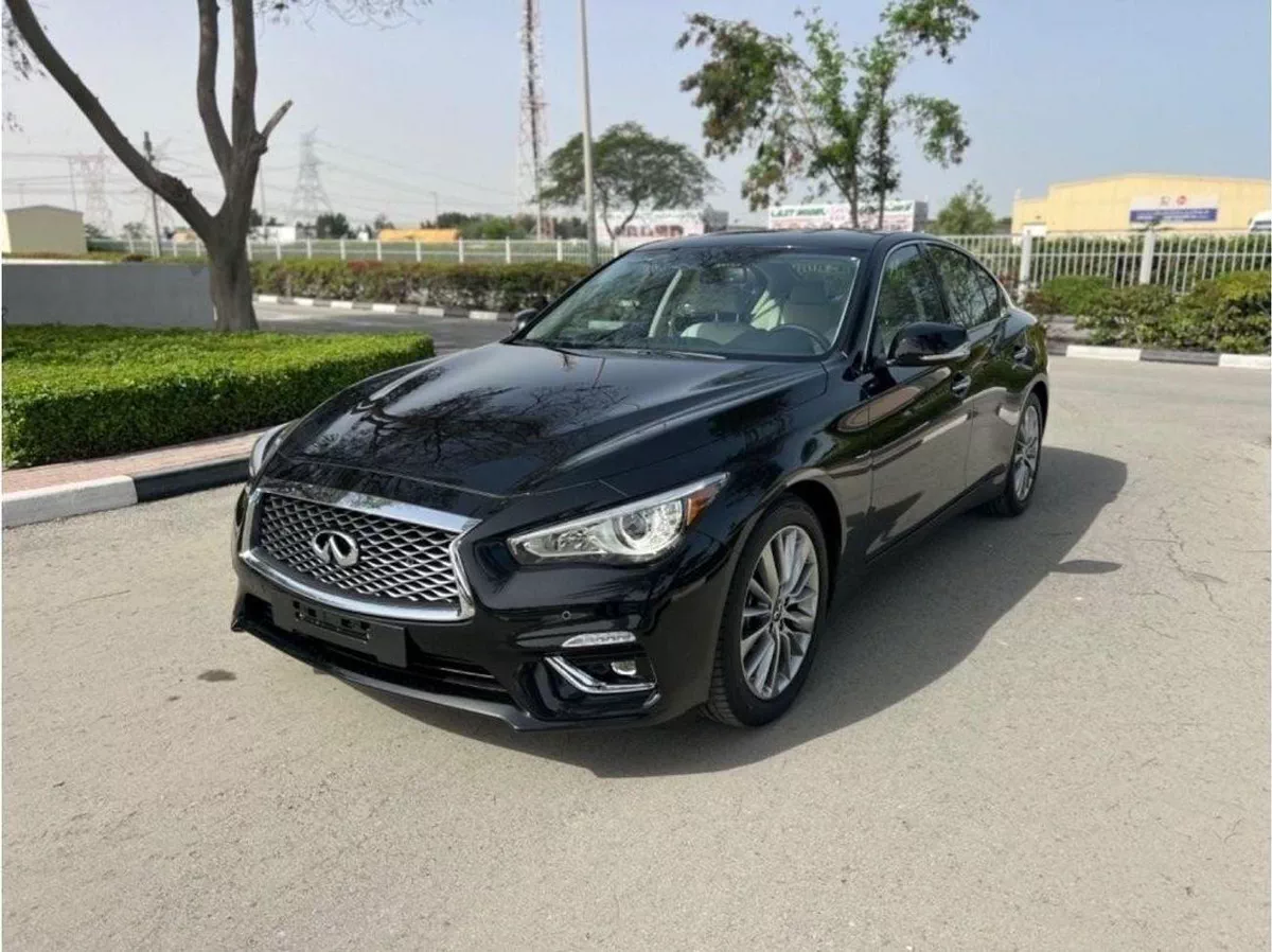 Infiniti Q50 Luxe 3.0L-7-0